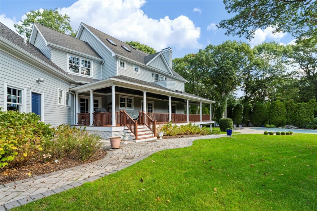 18-810_4389 18-810_4389